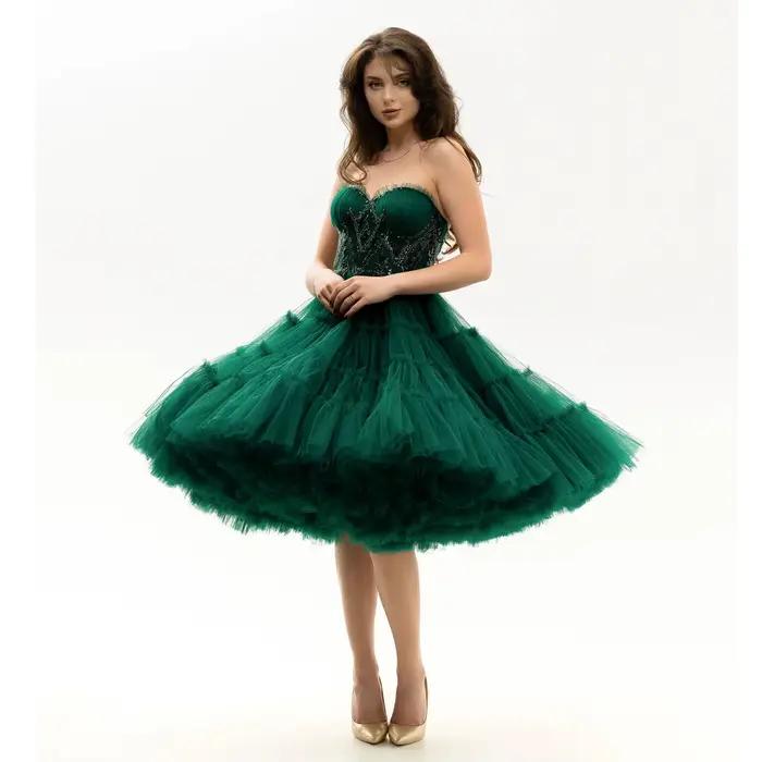 Jupe mi-longue gonflée en tulle vert foncé pour femme