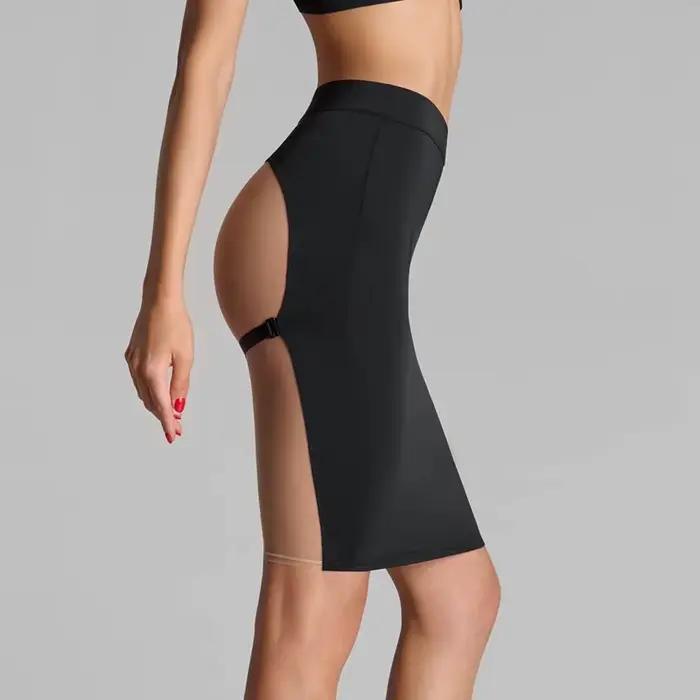 Jupe moulante noire sexy avec fesses apparentes