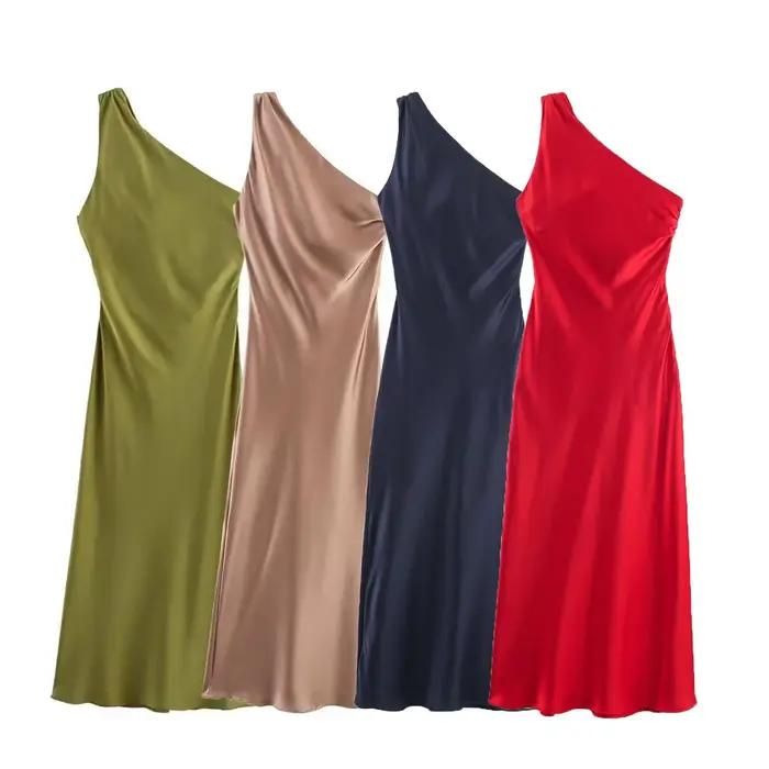 Robe longue élégante asymétrique en satin de soie, design tendance, style streetwear, taille haute, coupe ajustée, sexy, pour le quotidien