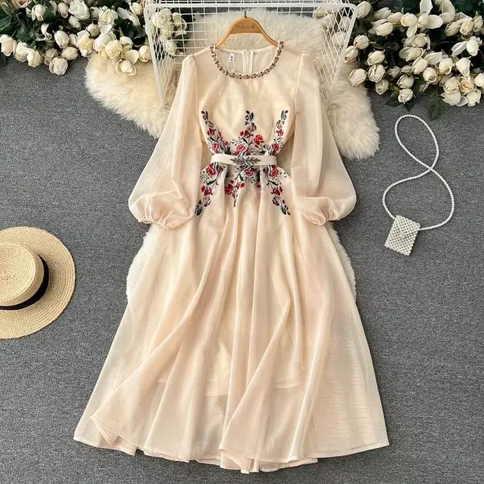Robe longue brodée de perles blanches/beiges pour femmes, col rond, manches bouffantes, taille haute, robe de soirée élégante, nouvelle mode, automne