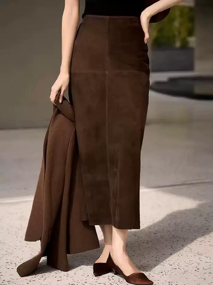 Jupe longue rétro en daim et cuir véritable pour femmes, silhouette droite, dos fendu, couleur brun, or, vert armée, noir, ajustement personnalisé pour toutes les saisons, usage bureau et détente, occasions spéciales et quotidienne