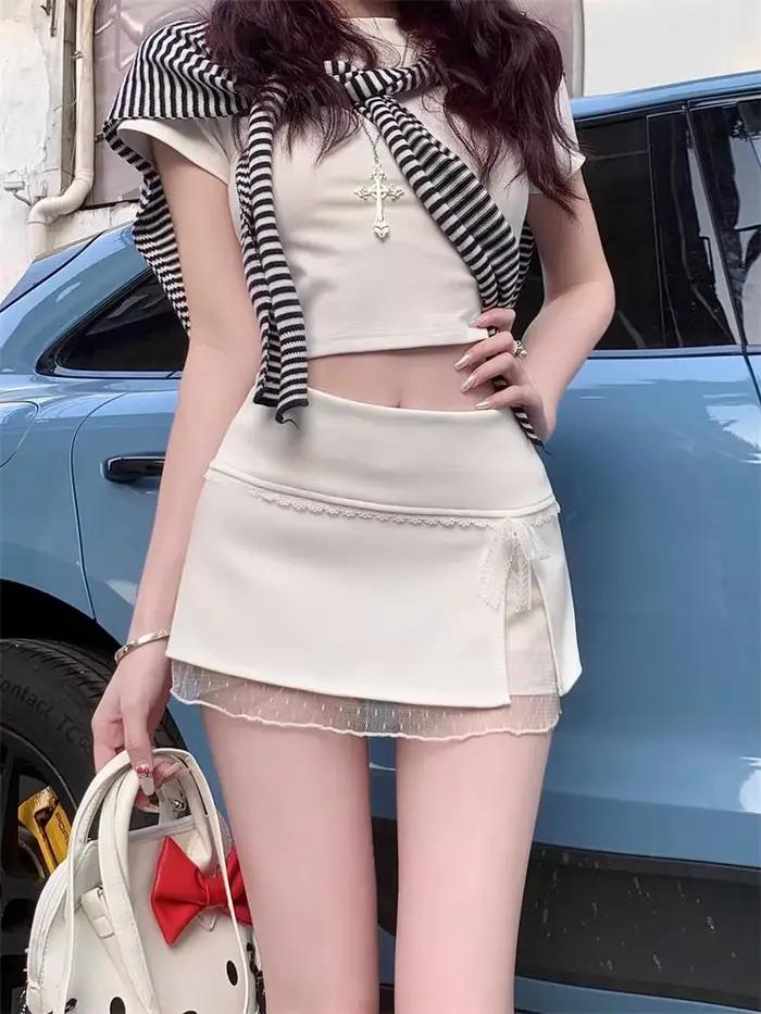 Mini-jupe mignonne en dentelle avec nœud pour femme