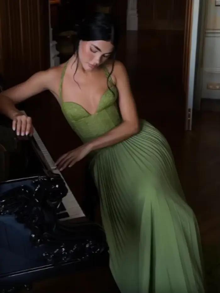 Élégante Robe Longue Plissée Vert Olive pour Femme