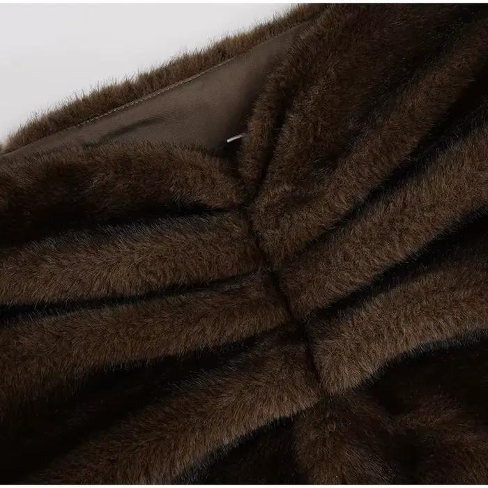 Jupe en fausse fourrure plissée chic pour femmes, mini jupe sexy et confortable pour soirées et carnavals automne-hiver 2025