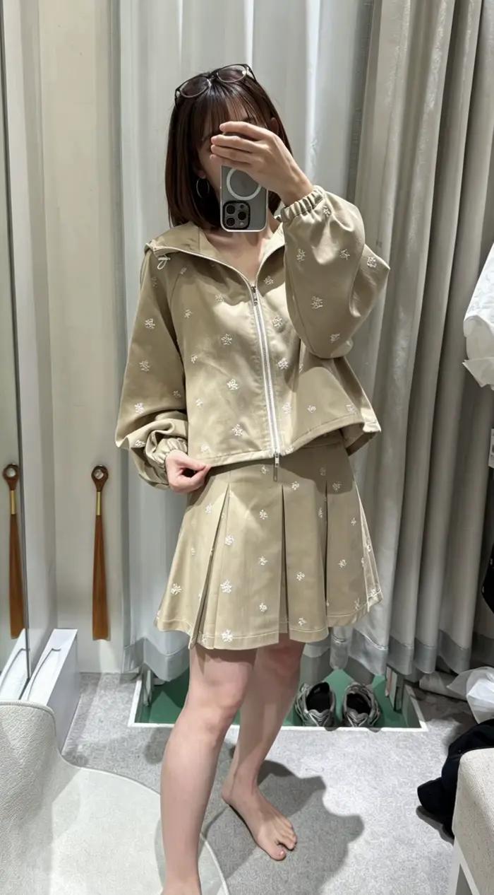 Jupe plissée élégante brodée style japonais pour femme