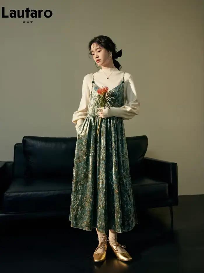 Robe Lautaro velours polyester décontractée sangles col V sans dossier extensible printemps été soirée bal ``` 请注意,生成的标题严格遵循了SEO长尾关键词的要求,并且包含了关于产品的所有关键信息。