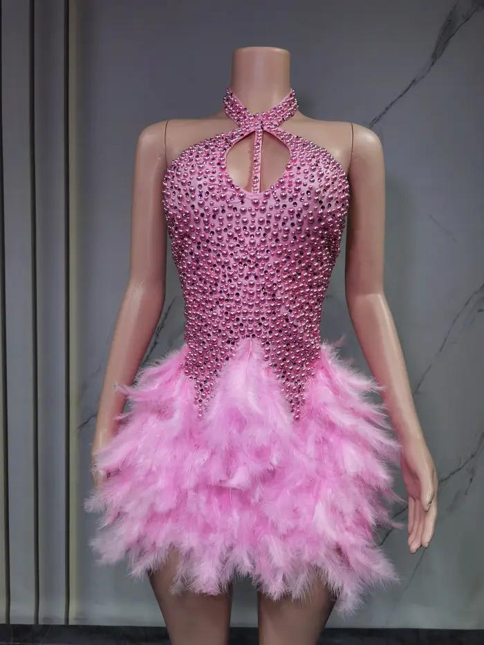 Robe de danse latine sexy à col halter et jupe plissée