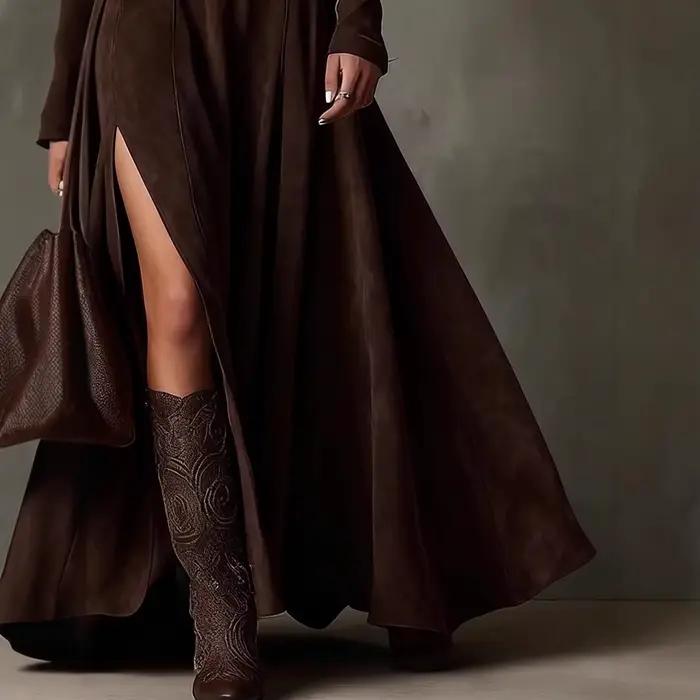 Robe élégante à manches longues et col montant pour femme