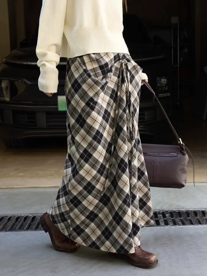 Demi-jupe asymétrique à motif Haig contrasté pour femmes