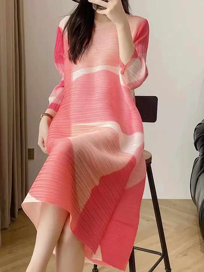 Robe plissée mi-longue pour femme