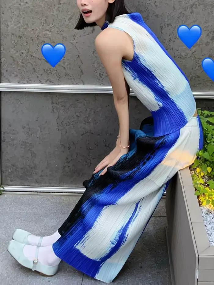 Jupe Midi Plissée YUDX Bleu Blanc Noir Art Graffiti – Pièce Essentielle Tendance Artistique Moderne pour Tenues Quotidiennes Décontractées et Superpositions 2026
