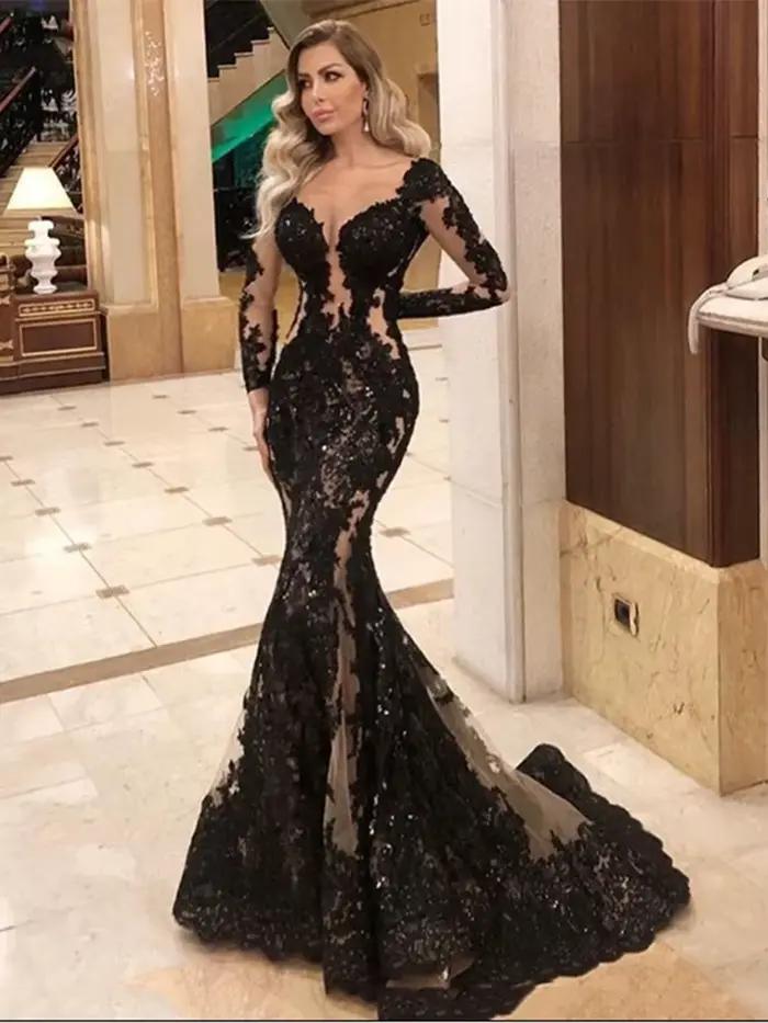 Robe de Mariée Noire à Manches sulfet Col en V