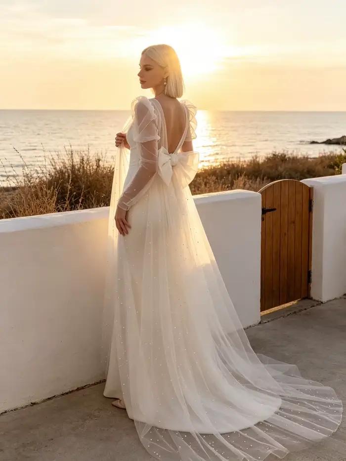 Robe de mariée sirène élégante et ajustée en satin luxueux à col carré personnalisé