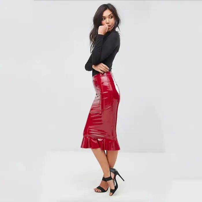 Jupe mi-longue à volants en faux latex pour femmes