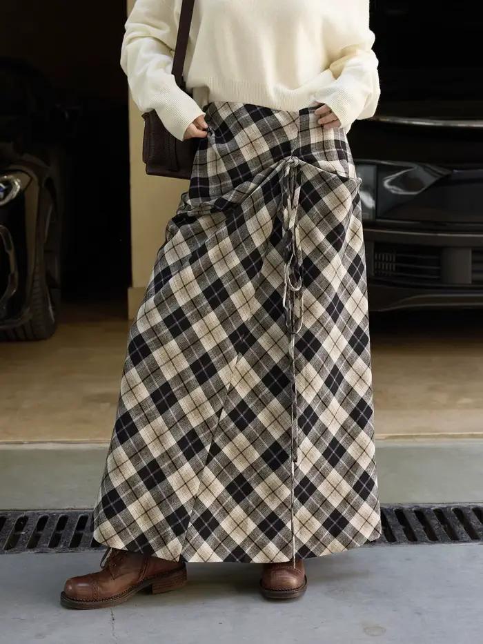 Demi-jupe asymétrique à motif Haig contrasté pour femmes