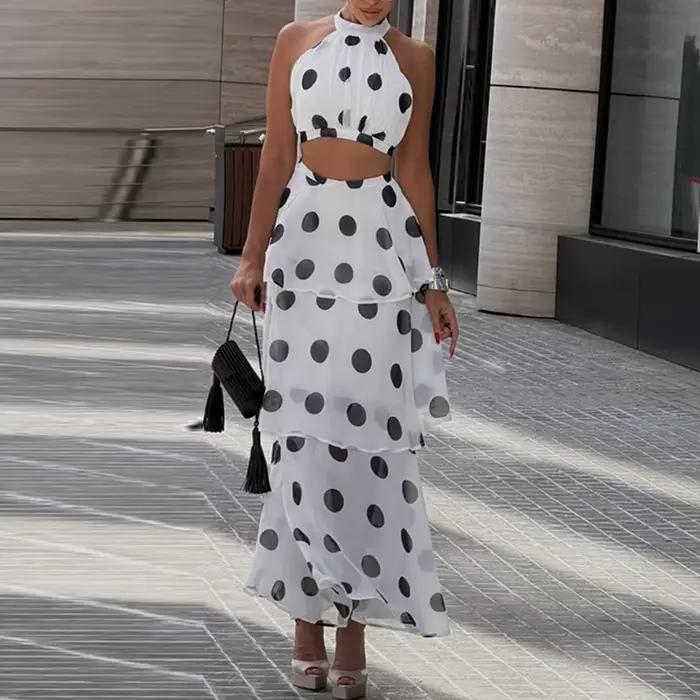 Ensemble jupe et haut à imprimé pois pour les fêtes