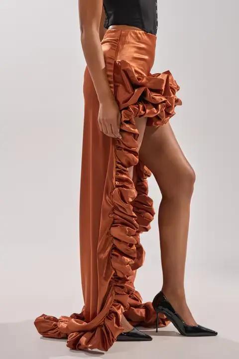 Nouvelles jupes longues asymétriques orange brûlé avec détails à volants