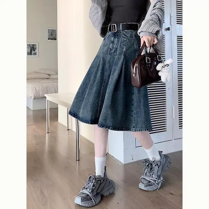 Jupe en jean plissée taille haute et coupe évasée pour le printemps et l'automne 2026