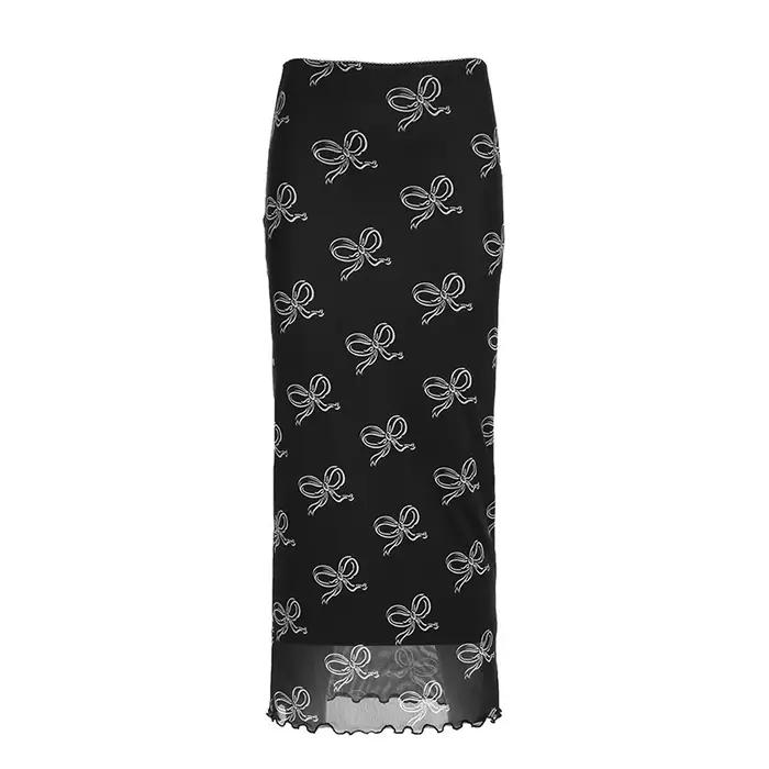 Jupe mi-longue taille haute à imprimé papillon avec un tissu en maille fluide