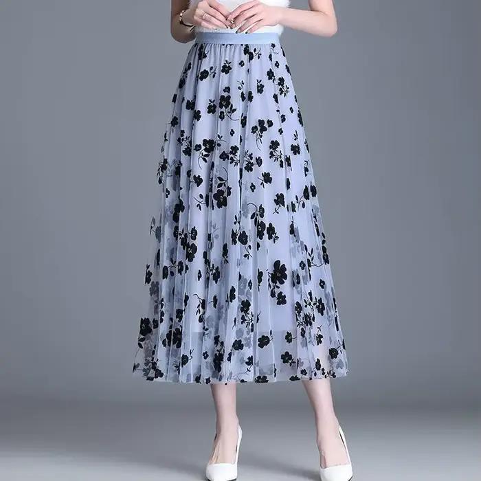 Jupe ample élégante Ranmo en acétate pour femmes avec teinture à nouer, style tendance et coupe empire pour automne et événements spéciaux